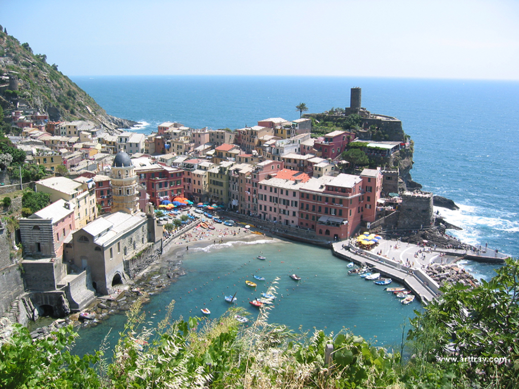 A view of Monterosso in the Cinque Terre, taken from the hiking trail “Sentiero dell’Amore”.