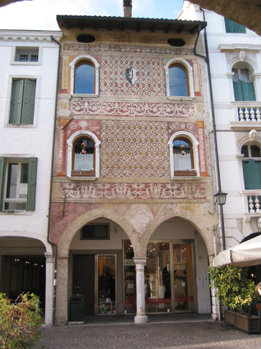 Pordenone house facade