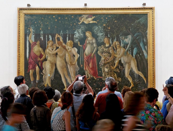 Botticelli Room at Uffizi | Photo Flickr user Marlo Vere