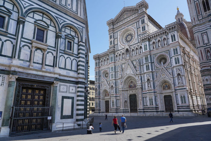 Florentines take back Piazza Duomo